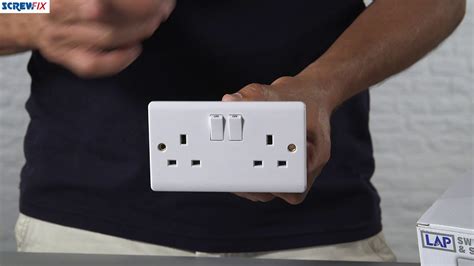 screwfix plug socket types